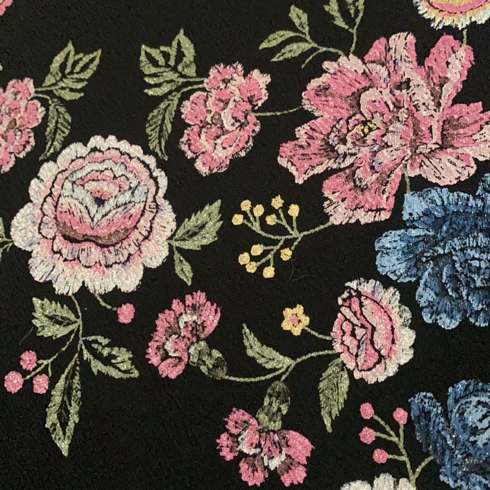 Black floral shift dress - Picture 2 of 7